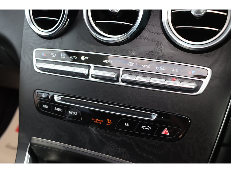 Mercedes-Benz GLC250 2.0 AMG NIGHT EDITION (PREMIUM PLUS) SUV 5DR PETROL G-TRONIC+ 4MATIC AUTO SUNROOF HEATED SEATS SAT NAV BLUETOOTH REAR & 360 CAM 73000 MILES FSH 72-74 Mitcham Road