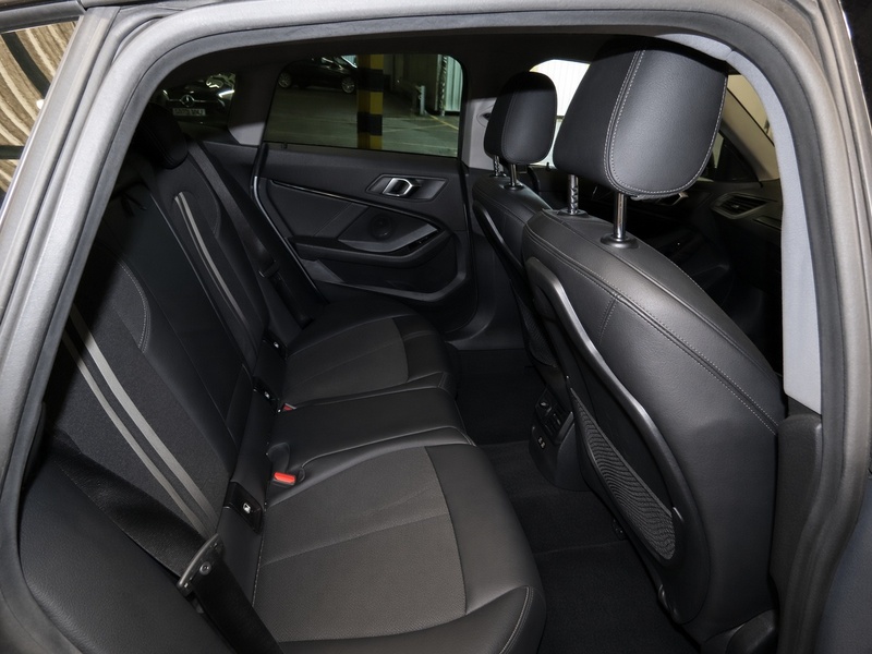 BMW 218I 1.5 SPORT (LCP) SALOON 4DR PETROL DCT AUTO SAT NAV BLUETOOTH DAB STEREO PARKING AIDS JUST 2 OWNERS ONLY 60000 MILES FSH 5 SERVICES NO ULEZ CHARGE 72-74 Mitcham Road
