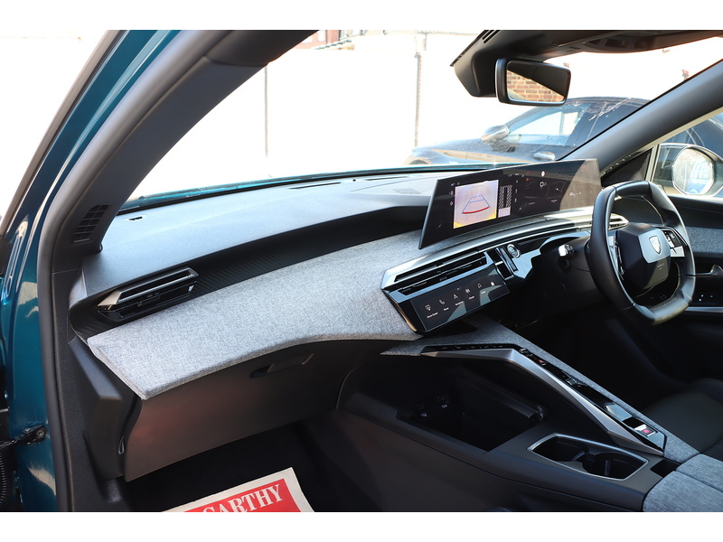 Peugeot 1.2 ALLURE SUV 5DR PETROL HYBRID E-DSC6 AUTO 7 SEATER SAT NAV BLUETOOTH DAB STEREO APPLE CARPLAY REAR CAMERA PARKING AIDS 1 OWNER ONLY 24000 MILES FSH 72-74 Mitcham Road