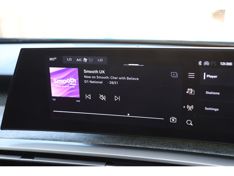 Peugeot 1.2 ALLURE SUV 5DR PETROL HYBRID E-DSC6 AUTO 7 SEATER SAT NAV BLUETOOTH DAB STEREO APPLE CARPLAY REAR CAMERA PARKING AIDS 1 OWNER ONLY 24000 MILES FSH 72-74 Mitcham Road