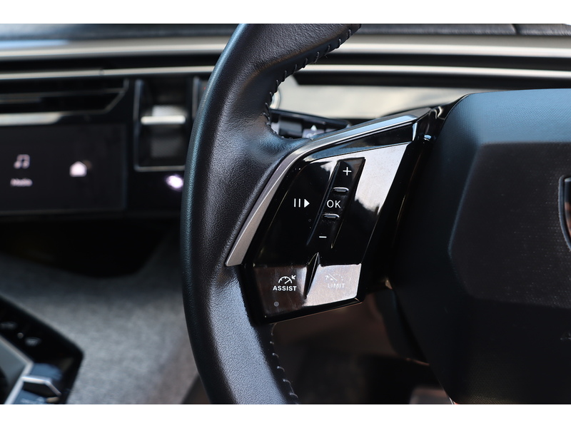 Peugeot 1.2 ALLURE SUV 5DR PETROL HYBRID E-DSC6 AUTO 7 SEATER SAT NAV BLUETOOTH DAB STEREO APPLE CARPLAY REAR CAMERA PARKING AIDS 1 OWNER ONLY 24000 MILES FSH 72-74 Mitcham Road