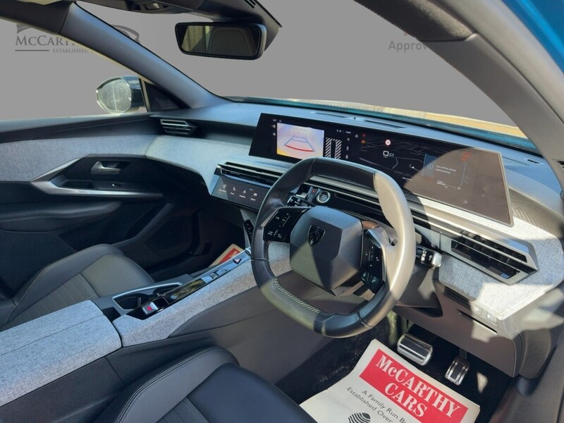 Peugeot 1.2 ALLURE SUV 5DR PETROL HYBRID E-DSC6 AUTO 7 SEATER SAT NAV BLUETOOTH DAB STEREO APPLE CARPLAY REAR CAMERA PARKING AIDS 1 OWNER ONLY 24000 MILES FSH 72-74 Mitcham Road