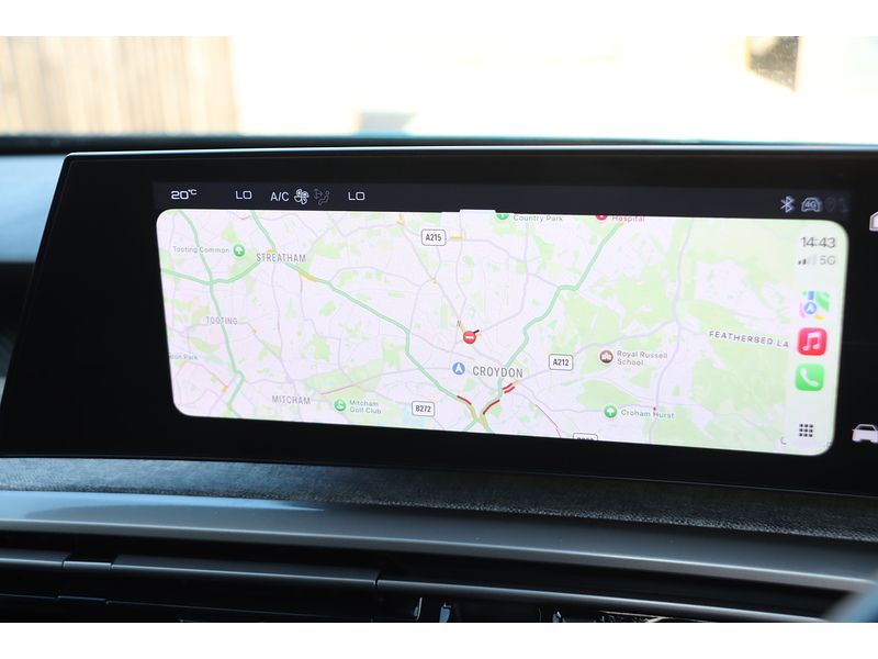 Peugeot 1.2 ALLURE SUV 5DR PETROL HYBRID E-DSC6 AUTO 7 SEATER SAT NAV BLUETOOTH DAB STEREO APPLE CARPLAY REAR CAMERA PARKING AIDS 1 OWNER ONLY 24000 MILES FSH 72-74 Mitcham Road