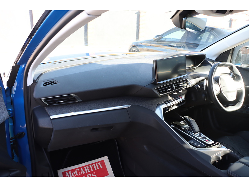 Peugeot 1.6 13.2KWH ALLURE PREMIUM SUV 5DR PETROL PLUG-IN HYBRID E-EAT EURO 6 (S/S) (225 PS) SAT NAV APPLE CARPLAY ANDROID AUTO REAR CAM PARKING AIDS DAB 72-74 Mitcham Road