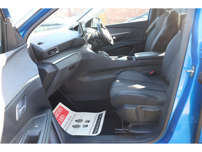 Peugeot 1.6 13.2KWH ALLURE PREMIUM SUV 5DR PETROL PLUG-IN HYBRID E-EAT EURO 6 (S/S) (225 PS) SAT NAV APPLE CARPLAY ANDROID AUTO REAR CAM PARKING AIDS DAB 72-74 Mitcham Road