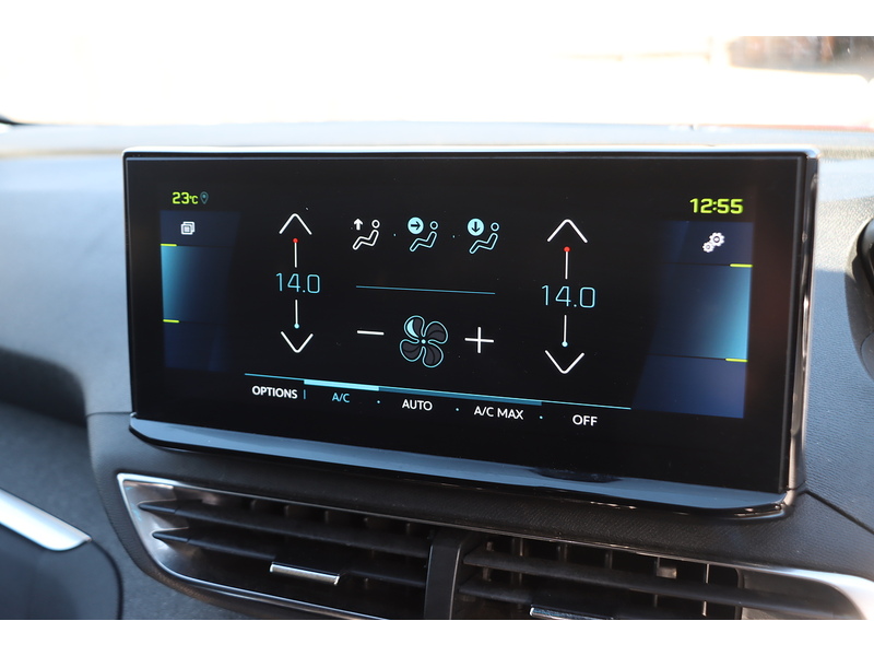 Peugeot 1.6 13.2KWH ALLURE PREMIUM SUV 5DR PETROL PLUG-IN HYBRID E-EAT EURO 6 (S/S) (225 PS) SAT NAV APPLE CARPLAY ANDROID AUTO REAR CAM PARKING AIDS DAB 72-74 Mitcham Road
