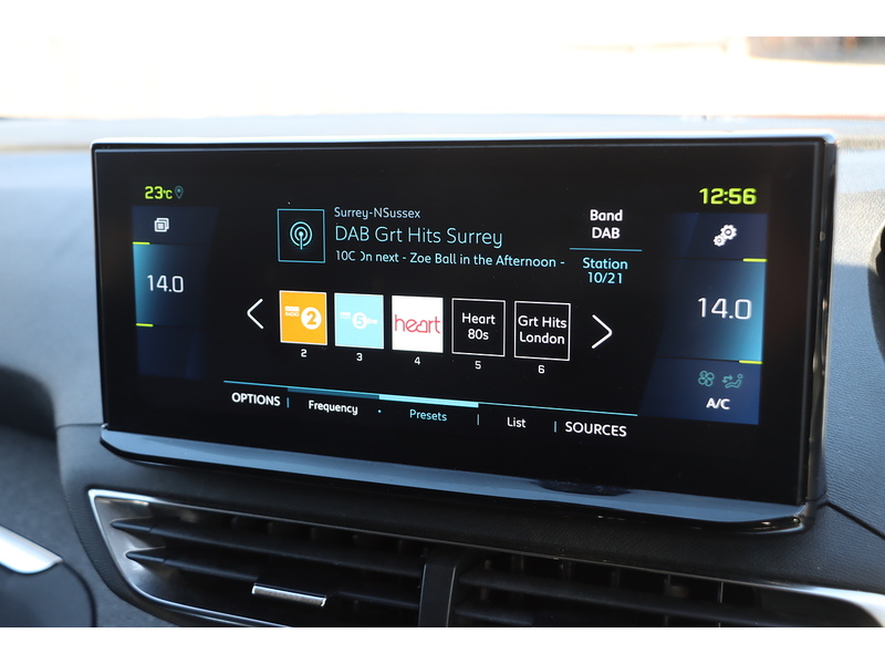 Peugeot 1.6 13.2KWH ALLURE PREMIUM SUV 5DR PETROL PLUG-IN HYBRID E-EAT EURO 6 (S/S) (225 PS) SAT NAV APPLE CARPLAY ANDROID AUTO REAR CAM PARKING AIDS DAB 72-74 Mitcham Road