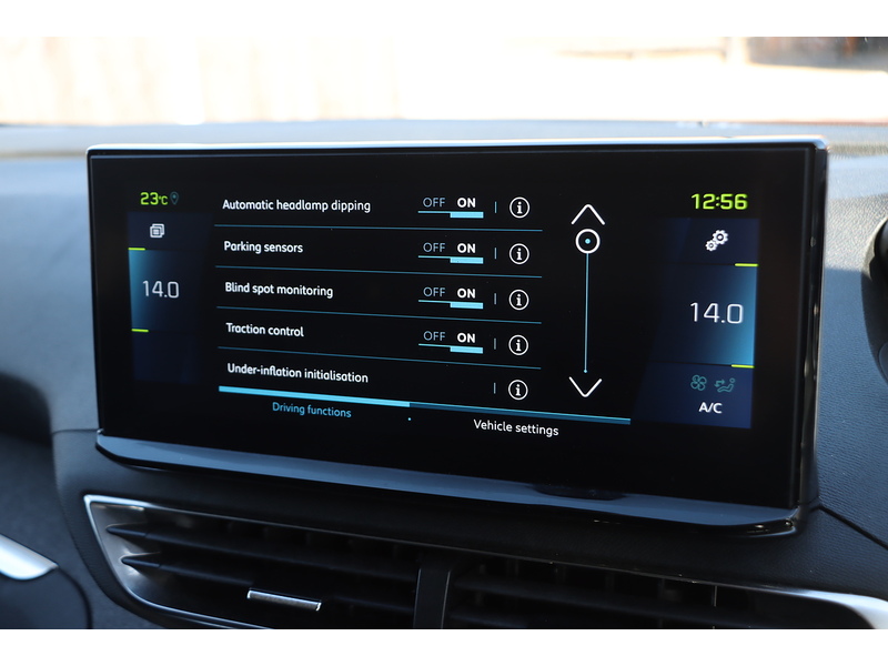 Peugeot 1.6 13.2KWH ALLURE PREMIUM SUV 5DR PETROL PLUG-IN HYBRID E-EAT EURO 6 (S/S) (225 PS) SAT NAV APPLE CARPLAY ANDROID AUTO REAR CAM PARKING AIDS DAB 72-74 Mitcham Road