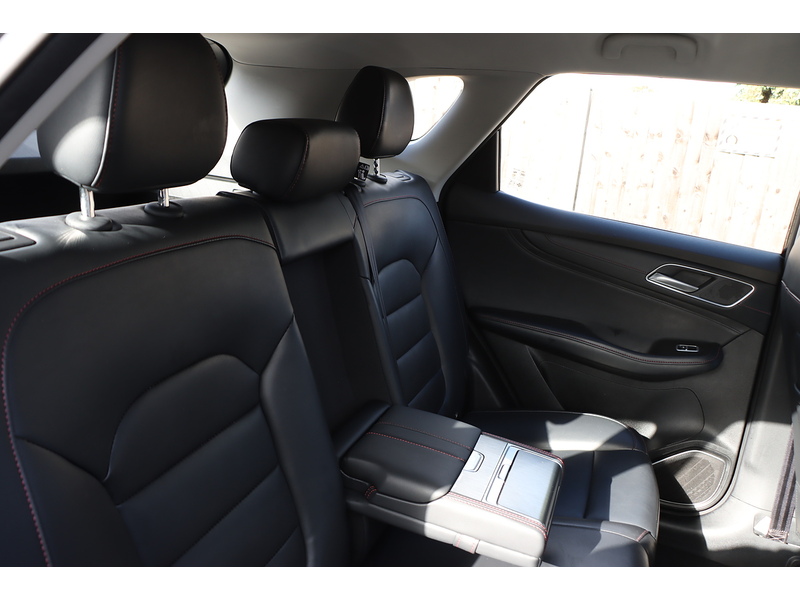 MG 1.5 T-GDI Excite SUV 5dr Petrol DCT Euro 6 (s/s) (162 ps) 72-74 Mitcham Road