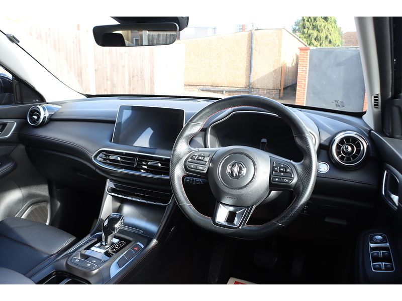 MG 1.5 T-GDI Excite SUV 5dr Petrol DCT Euro 6 (s/s) (162 ps) 72-74 Mitcham Road