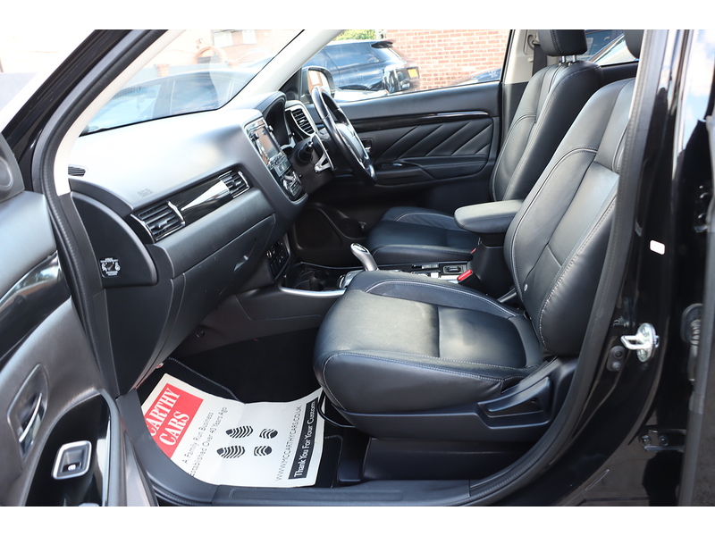 Mitsubishi 2.0h 12kWh 4h SUV 5dr Petrol Plug-in Hybrid CVT 4WD Euro 6 (s/s) (200 ps) 72-74 Mitcham Road