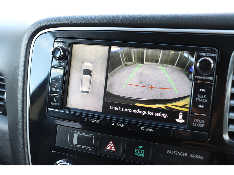 Mitsubishi 2.0h 12kWh 4h SUV 5dr Petrol Plug-in Hybrid CVT 4WD Euro 6 (s/s) (200 ps) 72-74 Mitcham Road