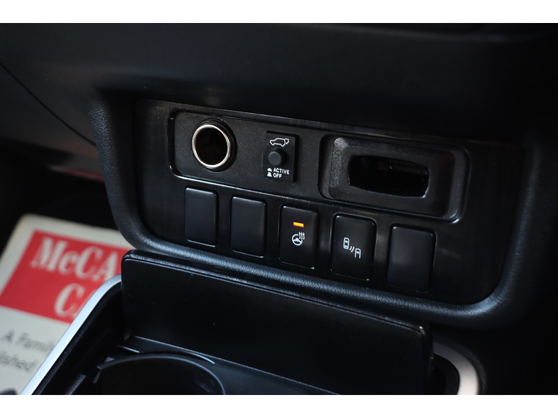Mitsubishi 2.0h 12kWh 4h SUV 5dr Petrol Plug-in Hybrid CVT 4WD Euro 6 (s/s) (200 ps) 72-74 Mitcham Road