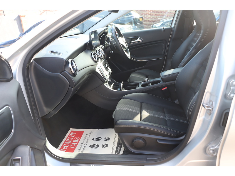 Mercedes-Benz 1.6 GLA180 GPF Urban Edition SUV 5dr Petrol 7G-DCT Euro 6 (s/s) (122 ps) 72-74 Mitcham Road