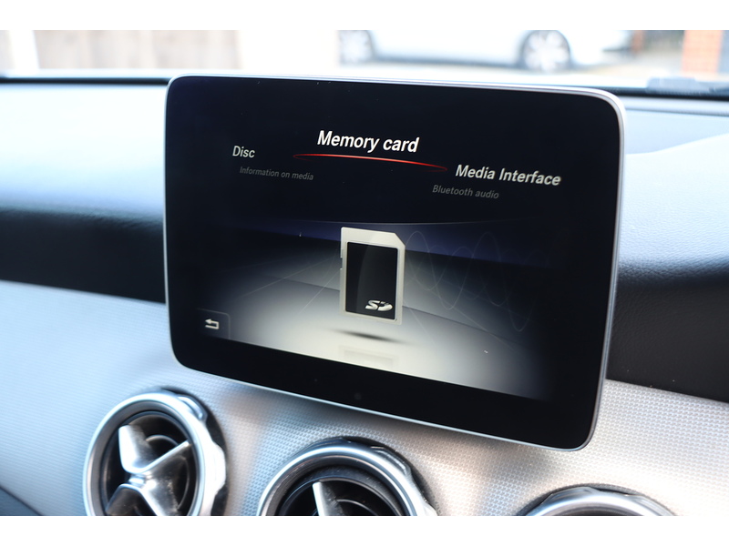 Mercedes-Benz 1.6 GLA180 GPF Urban Edition SUV 5dr Petrol 7G-DCT Euro 6 (s/s) (122 ps) 72-74 Mitcham Road