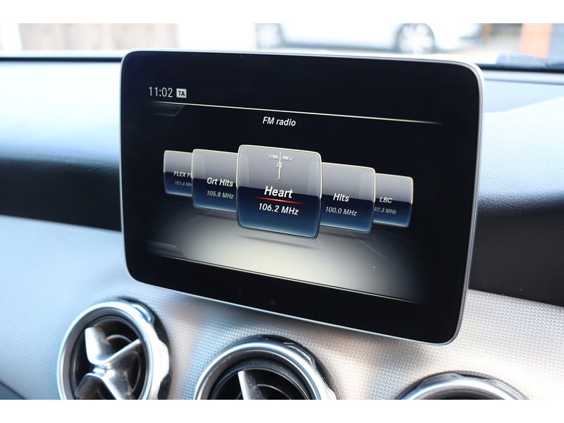 Mercedes-Benz 1.6 GLA180 GPF Urban Edition SUV 5dr Petrol 7G-DCT Euro 6 (s/s) (122 ps) 72-74 Mitcham Road