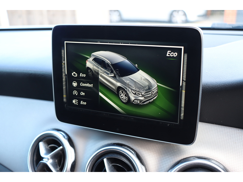 Mercedes-Benz 1.6 GLA180 GPF Urban Edition SUV 5dr Petrol 7G-DCT Euro 6 (s/s) (122 ps) 72-74 Mitcham Road