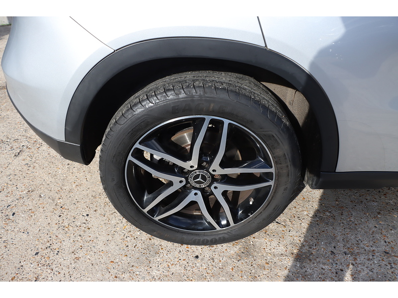 Mercedes-Benz 1.6 GLA180 GPF Urban Edition SUV 5dr Petrol 7G-DCT Euro 6 (s/s) (122 ps) 72-74 Mitcham Road