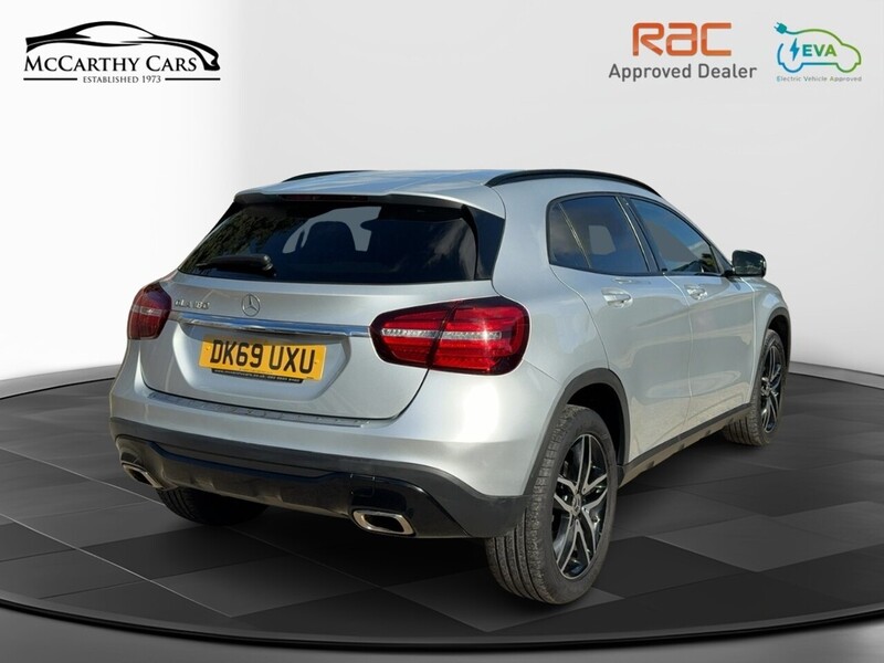 Mercedes-Benz 1.6 GLA180 GPF Urban Edition SUV 5dr Petrol 7G-DCT Euro 6 (s/s) (122 ps) 72-74 Mitcham Road