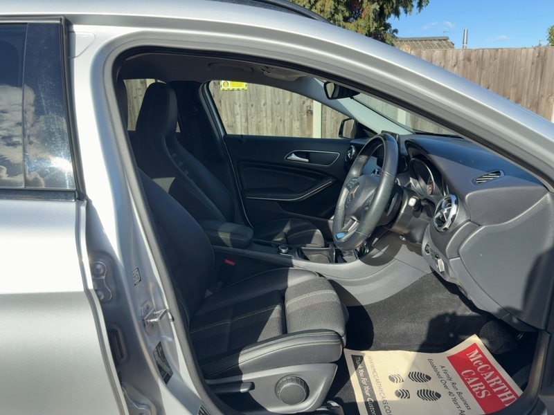 Mercedes-Benz 1.6 GLA180 GPF Urban Edition SUV 5dr Petrol 7G-DCT Euro 6 (s/s) (122 ps) 72-74 Mitcham Road