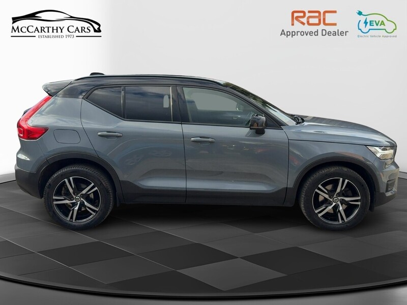 Volvo 2.0 B4 MHEV R-Design SUV 5dr Petrol Hybrid Auto AWD Euro 6 (s/s) (197 ps) 72-74 Mitcham Road