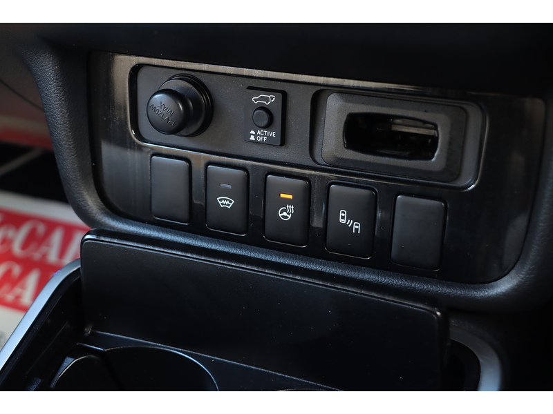 Mitsubishi 2.0h 12kWh 5hs SUV 5dr Petrol Plug-in Hybrid CVT 4WD Euro 6 (s/s) (200 ps) 72-74 Mitcham Road