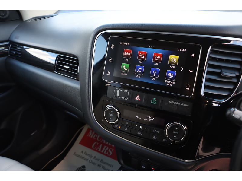 Mitsubishi 2.0h 12kWh 5hs SUV 5dr Petrol Plug-in Hybrid CVT 4WD Euro 6 (s/s) (200 ps) 72-74 Mitcham Road