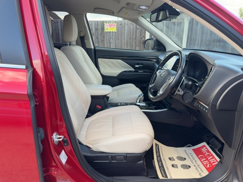 Mitsubishi 2.0h 12kWh 5hs SUV 5dr Petrol Plug-in Hybrid CVT 4WD Euro 6 (s/s) (200 ps) 72-74 Mitcham Road
