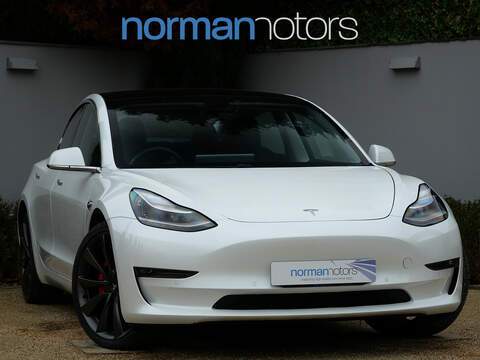 Tesla Model 3 2.0 CLA250 AMG Line (Premium 2) Coupe 4dr Petrol 7G-DCT Euro 6 (s/s) (224 ps) Saloon Automatic Petrol