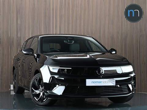 Vauxhall Astra 2.0 330e 12kWh M Sport Touring 5dr Petrol Plug-in Hybrid Auto Euro 6 (s/s) (292 ps)