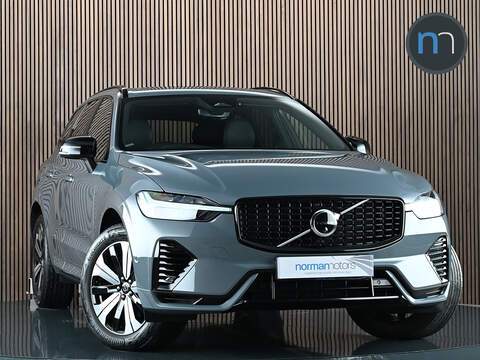 Volvo XC60 2.0 B4 MHEV Momentum Estate 5dr Petrol Hybrid Auto Euro 6 (s/s) (197 ps)