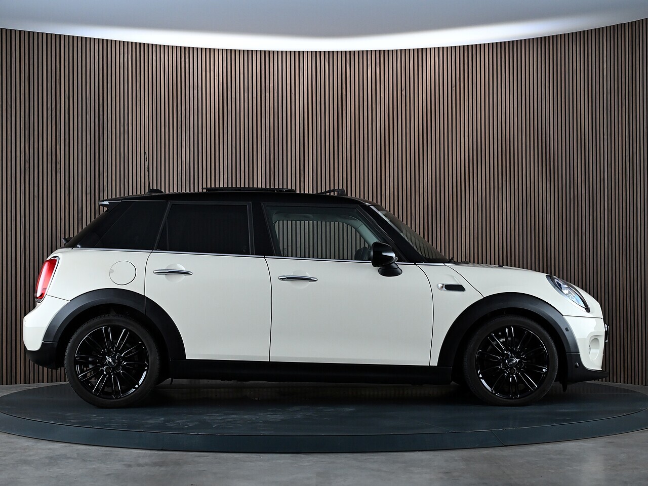 Mini Hatchback Automatic Used 2018 MINI Hatch Cooper Exclusive Hatchback 1.5 Automatic Petrol ...