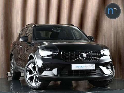Volvo XC40 2.0h T8 Twin Engine 10.4kWh Momentum Pro SUV 5dr Petrol Plug-in Hybrid Auto 4WD Euro 6 (s/s) (407 ps) SUV Automatic Petrol Plug-in Hybrid