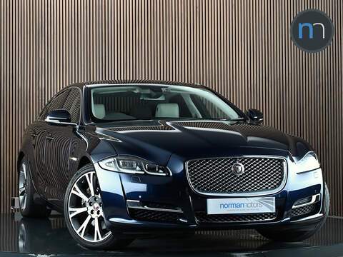 Jaguar XJ 2.0T Veloce Saloon 4dr Petrol GPF Auto Euro 6 (s/s) (280 ps)