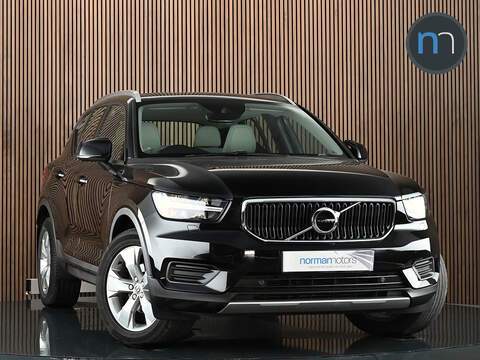 Volvo XC40 2.0 B5 MHEV Plus SUV 5dr Petrol Hybrid Auto AWD Euro 6 (s/s) (250 ps)
