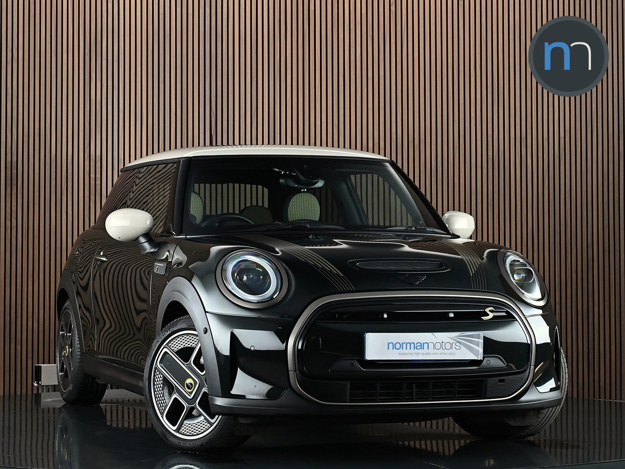 Mini Hatch 2022
