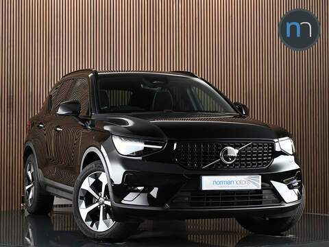 Volvo XC40 2.0h T8 Recharge 11.6kWh Inscription Saloon 4dr Petrol Plug-in Hybrid Auto AWD Euro 6 (s/s) (390 ps) Saloon Automatic Petrol Plug-in Hybrid