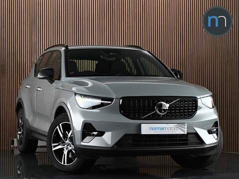Volvo XC40 2.0 D3 R-Design Pro SUV 5dr Diesel Auto Euro 6 (s/s) (150 ps)