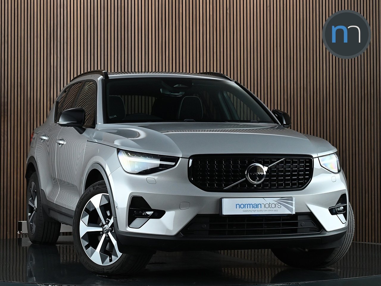 2023 Volvo XC40