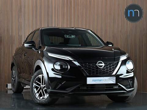 Nissan Juke 1.6 dCi Tekna SUV 5dr Diesel XTRON 2WD Euro 6 (s/s) (130 ps)