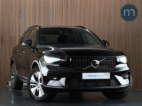 Volvo XC40 2.0 B4 MHEV Plus SUV 5dr Diesel Hybrid Auto AWD Euro 6 (s/s) (197 ps)