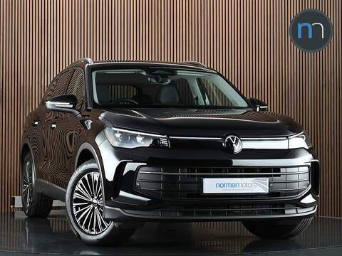Volkswagen Tiguan TSI EVO R-Line SUV 1.5 Automatic Petrol