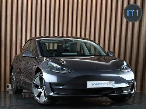 Tesla Model 3 1.3 CLA250e 15.6kWh AMG Line Night Edition (Premium Plus) Coupe 4dr Petrol Plug-in Hybrid 8G-DCT Euro 6 (s/s) (218 ps)