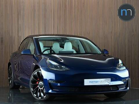 Tesla Model 3 2.0 C300 AMG Line Edition (Premium) Saloon 4dr Petrol G-Tronic+ Euro 6 (s/s) (258 ps)