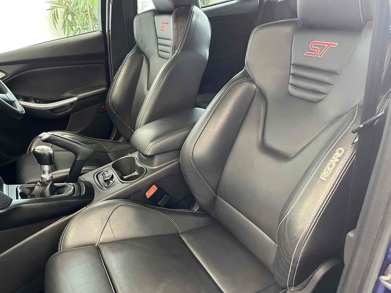 Ford 2.0T EcoBoost ST-3 Hatchback 5dr Petrol Manual Euro 5 (s/s) (250 ps)