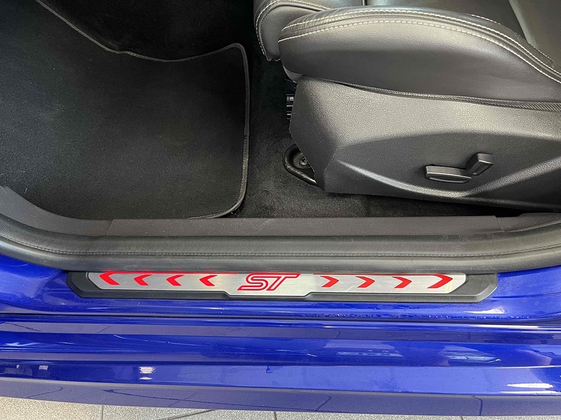 Ford 2.0T EcoBoost ST-3 Hatchback 5dr Petrol Manual Euro 5 (s/s) (250 ps)