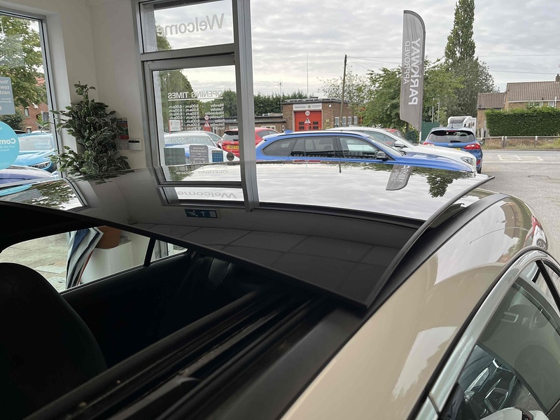 Mercedes-Benz 1.5 A180d AMG Line (Premium Plus) Hatchback 5dr Diesel 7G-DCT Euro 6 (s/s) (116 ps)