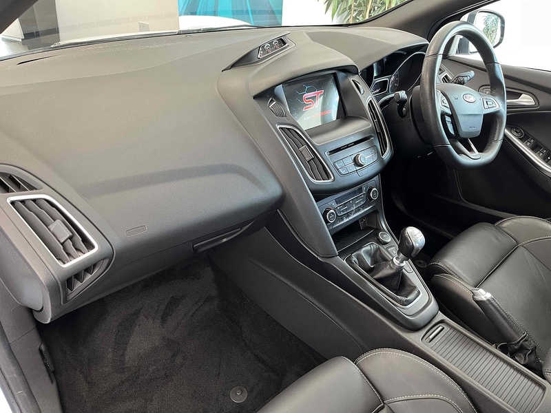 Ford 2.0 TDCi ST-3 Hatchback 5dr Diesel Manual Euro 6 (s/s) (185 ps)