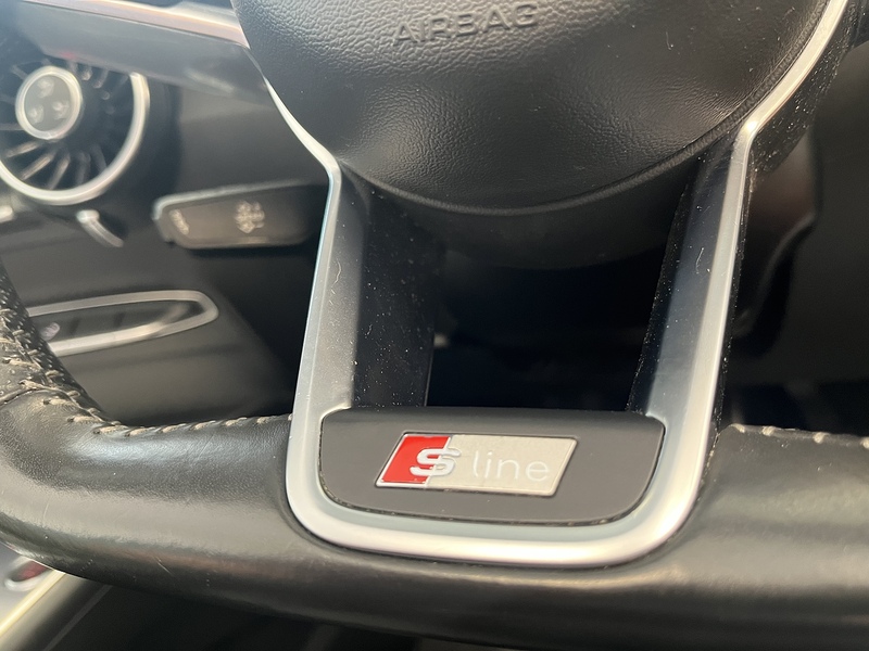 Audi 2.0 TFSI Black Edition Roadster 2dr Petrol S Tronic Euro 6 (s/s) (230 ps)