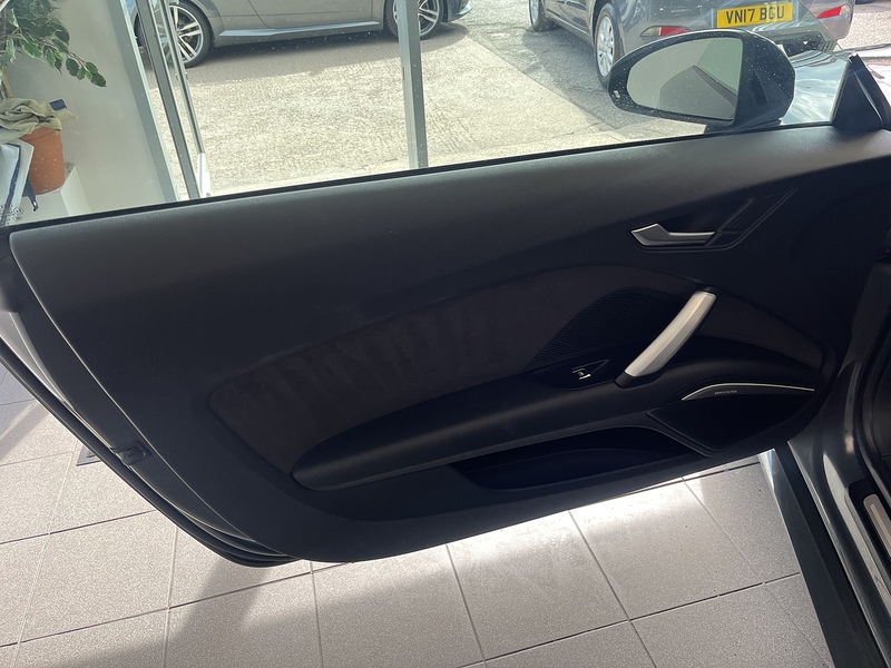 Audi 2.0 TFSI Black Edition Roadster 2dr Petrol S Tronic Euro 6 (s/s) (230 ps)